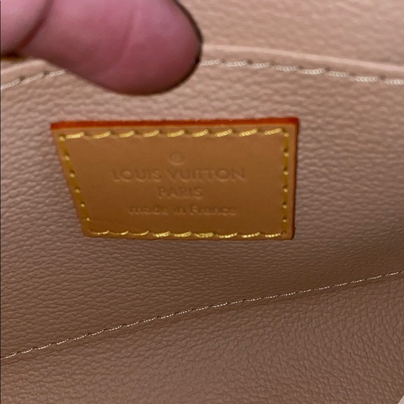 Sold 🎀Louis Vuitton game on collection cosmetic pouch - Picture 10 of 13